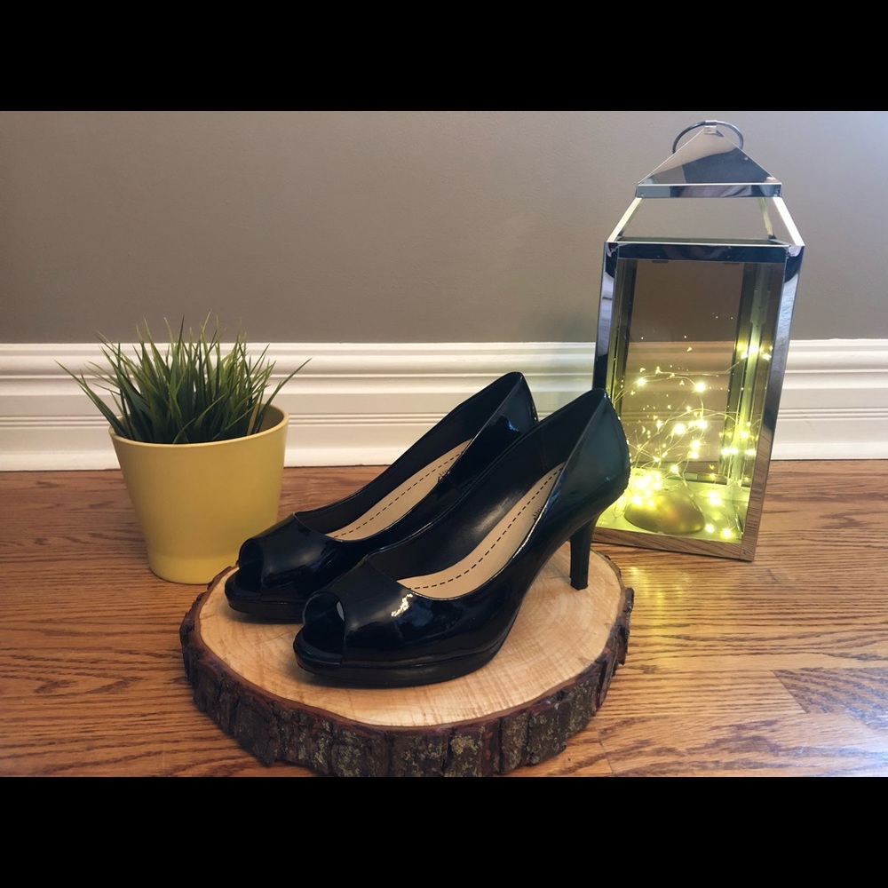 Cityclassified Comfort Black Glossy Peep-toe Heels